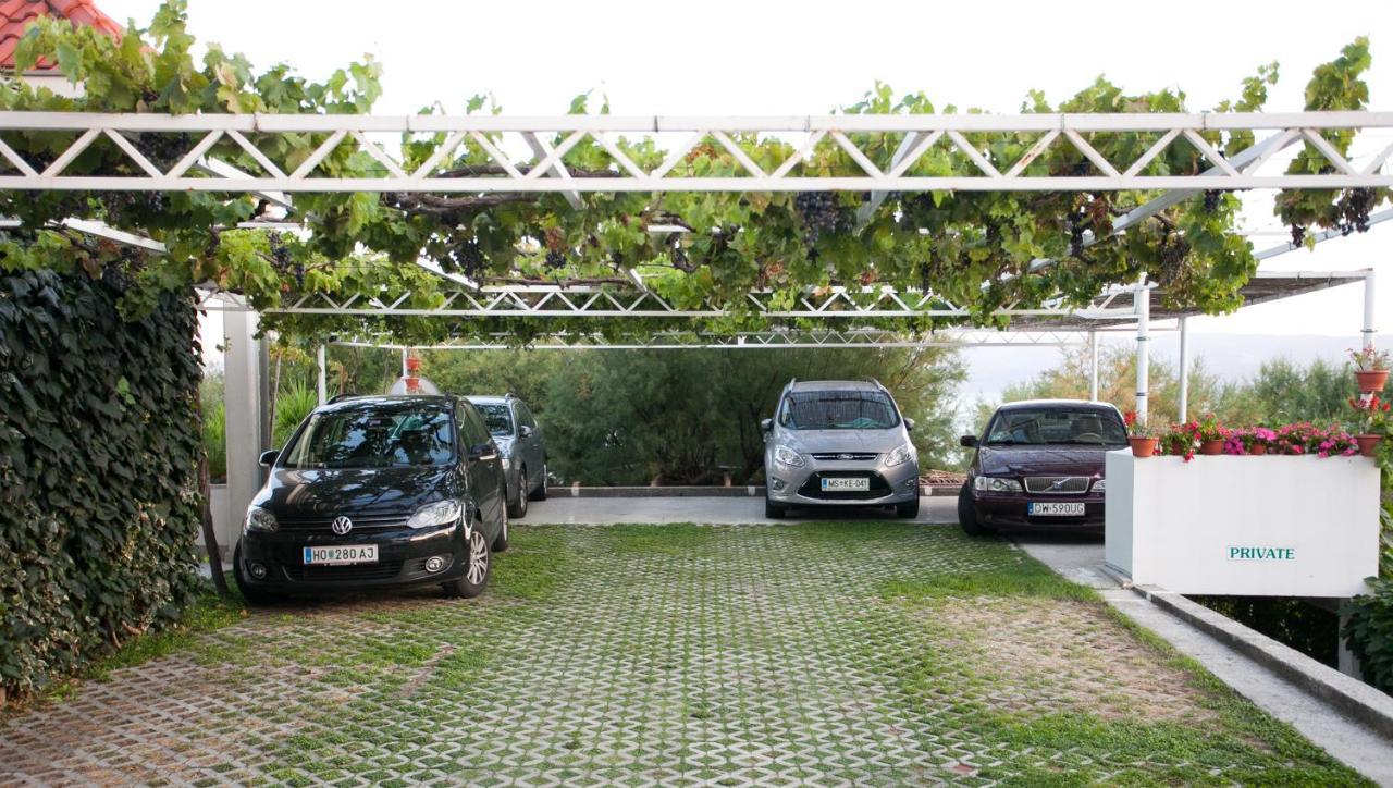 Appartamento Anastazija Sea View Omiš Esterno foto
